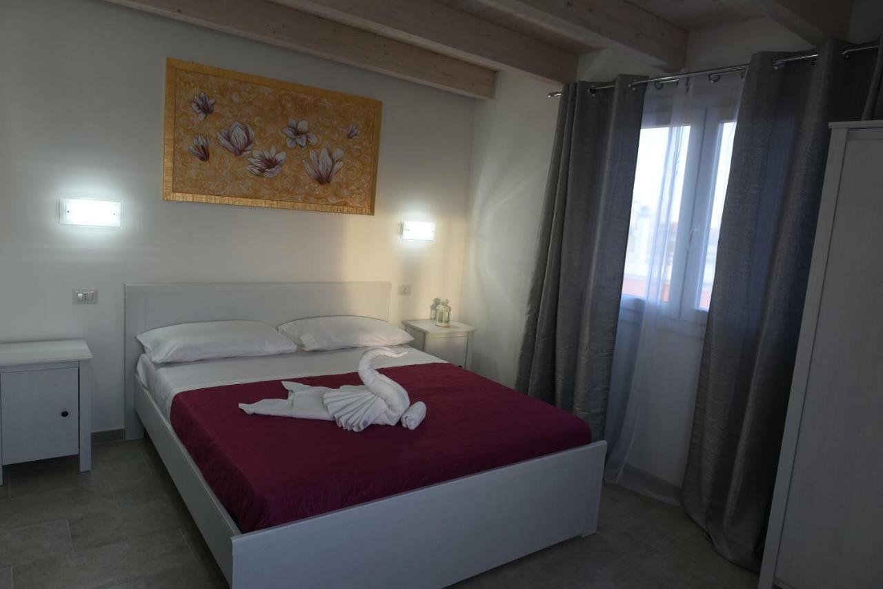 B&B Lady Jolanda Порто-Чезарео Экстерьер фото